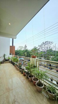 moksh hotel