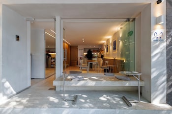 casa hugo by capitalia