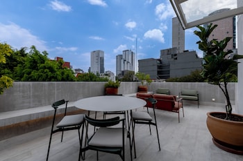 casa hugo by capitalia