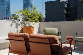 casa hugo by capitalia