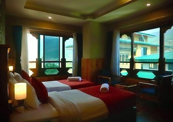 hotel center point
