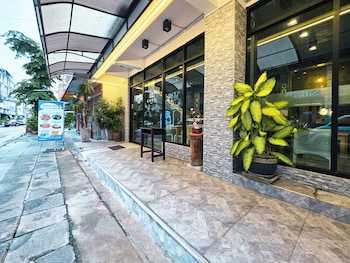 thepmongkol house