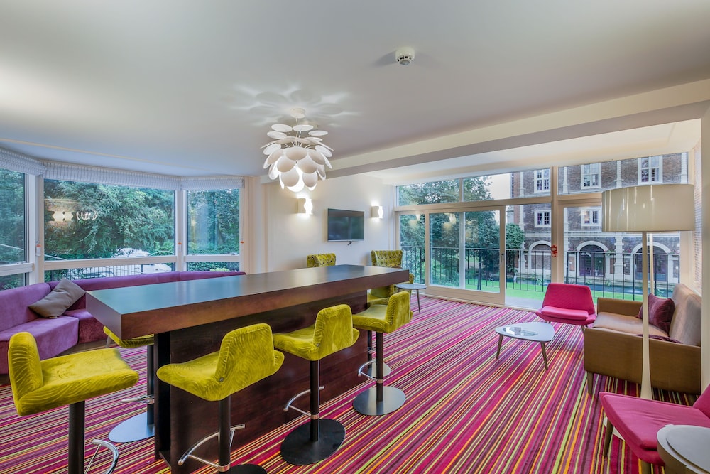 safestay london kensington holland park