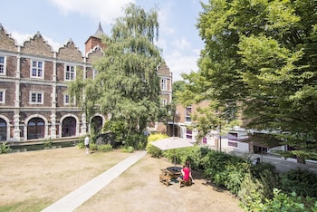 safestay london kensington holland park
