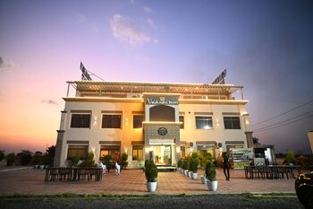 vaishnavi resort