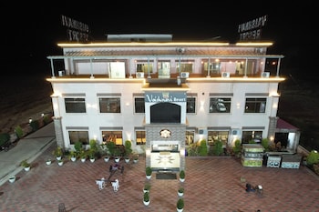 vaishnavi resort