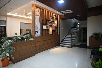 Vaishnavi Resort,,3 star