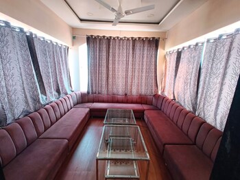 Vaishnavi Resort,,3 star