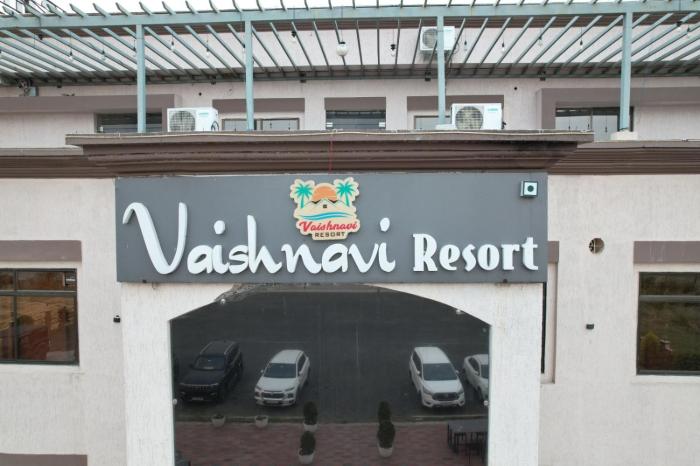 vaishnavi resort