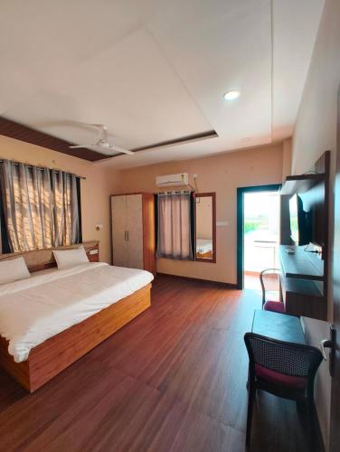 vaishnavi resort