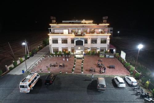 vaishnavi resort
