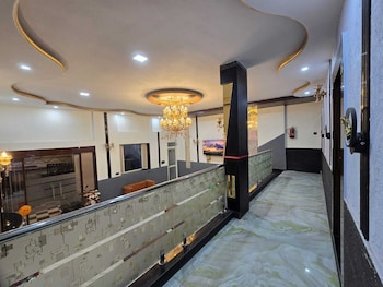 Hotel Plc Grand,,2 star