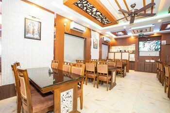 mahabhoj hotel and restaurant
