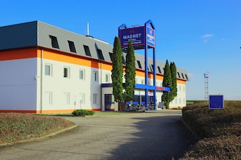 magnet hotel