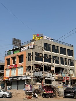 The 7 Eleven Hotel,,3 star