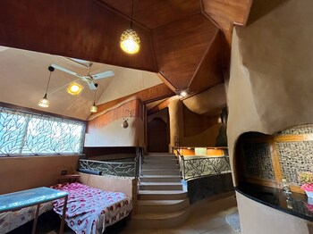 Estella,,2 star