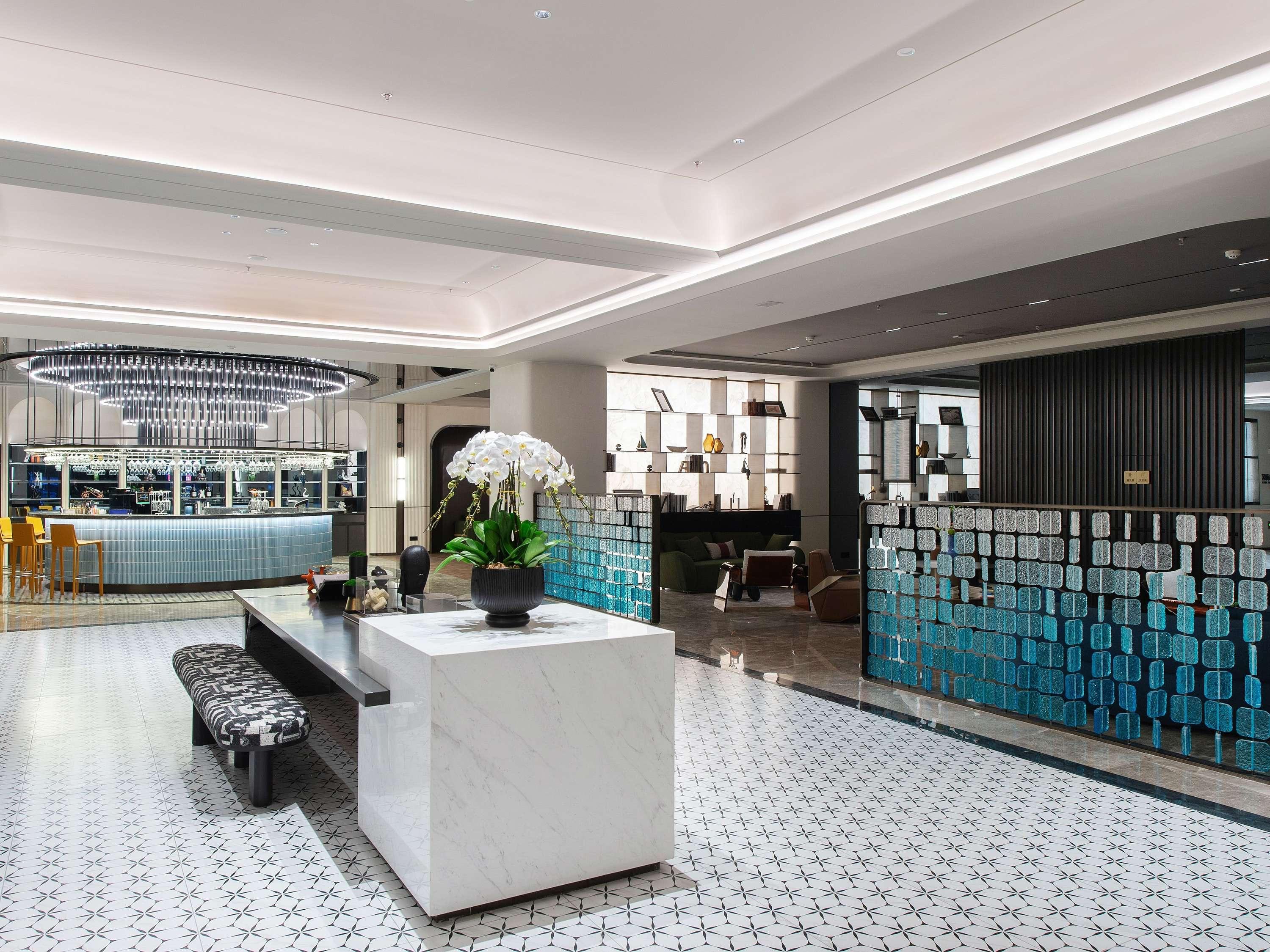 novotel dalian zhongshan square