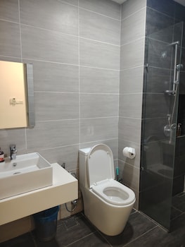 the luxe suites at trion kl