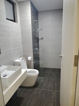 the luxe suites at trion kl
