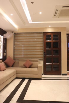 hotel aarambh