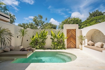 Villa Enola Uluwatu,,4 star