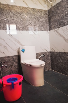Sumi White House,,3 star