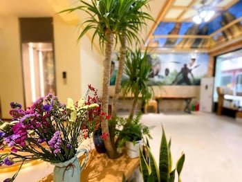 han exotic inn