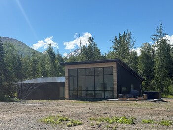 stay alaska modern stays in the wild