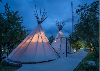 the retreat on the hill