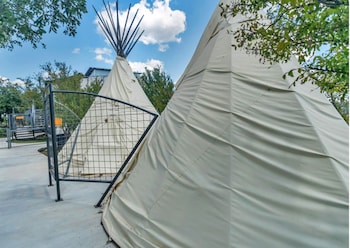 the retreat on the hill