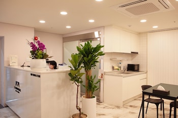 k grand hostel sinchon