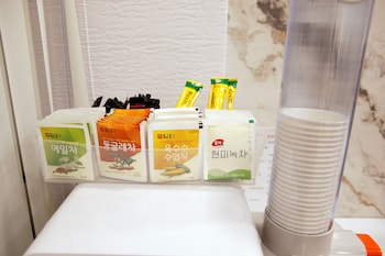 k grand hostel sinchon