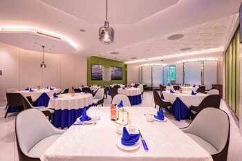 Vision Plaza Shahe Intl. Cultural Center,,4 star