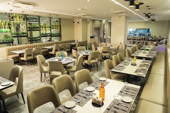 kings kraft shubh hotel