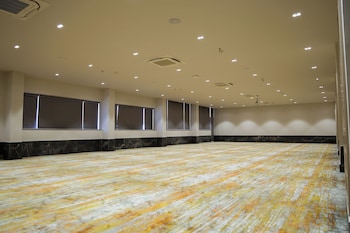 kings kraft shubh hotel