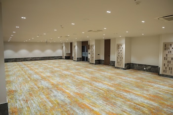 kings kraft shubh hotel
