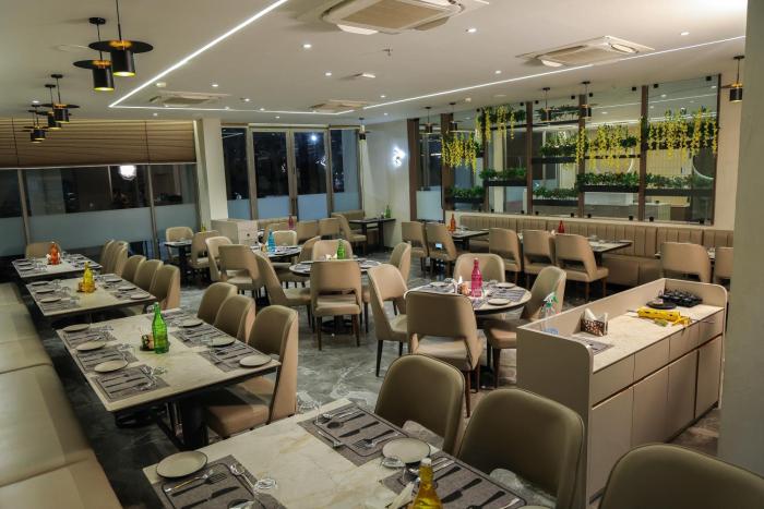 kings kraft shubh hotel