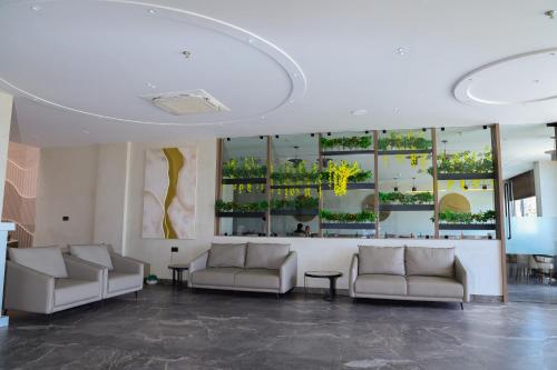 kings kraft shubh hotel