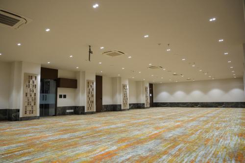 kings kraft shubh hotel