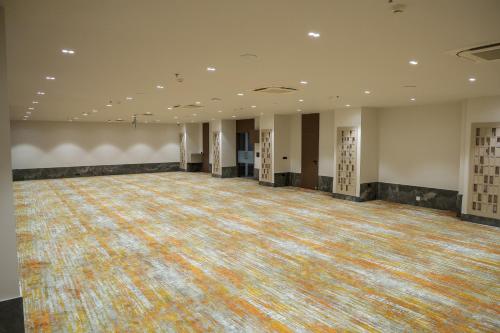 kings kraft shubh hotel