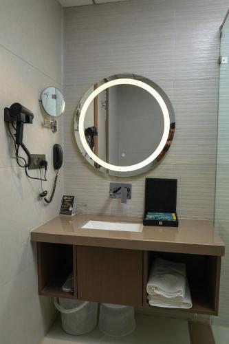kings kraft shubh hotel