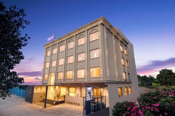 keys select by lemon tree hotel amritsar