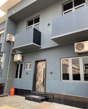 Timstars Serviced Apartment,,5 star