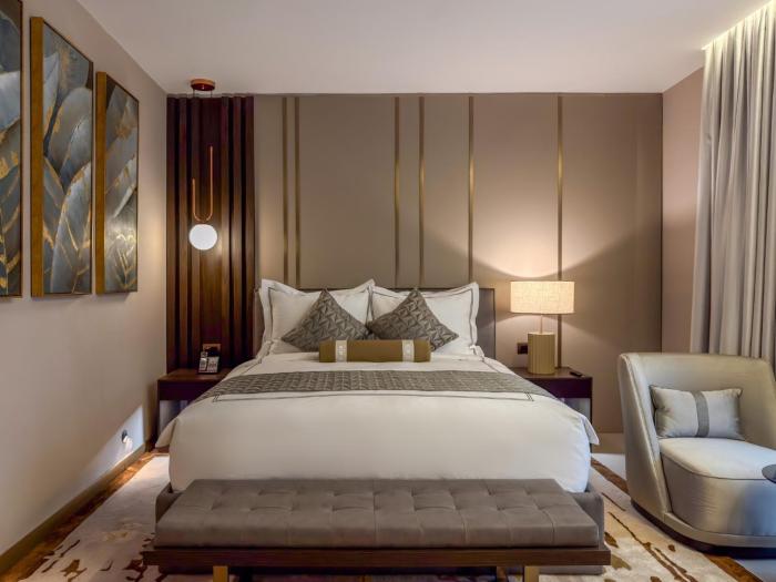 the lusso hotel