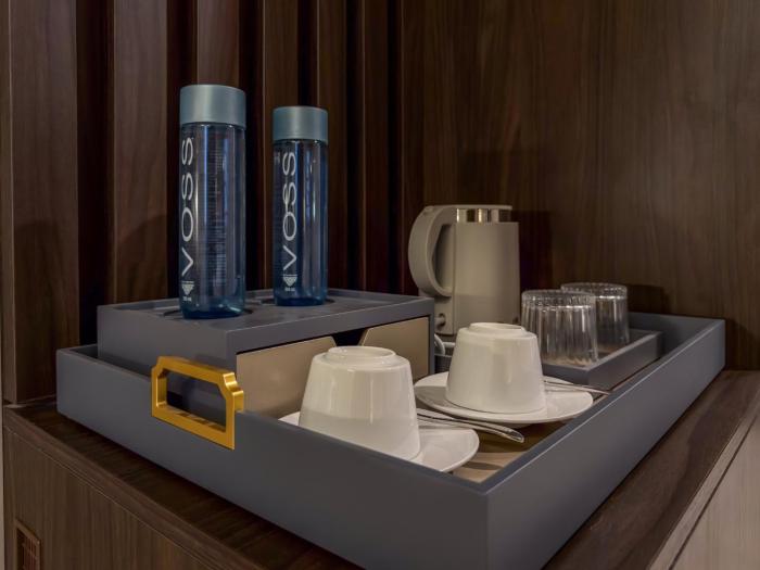 the lusso hotel
