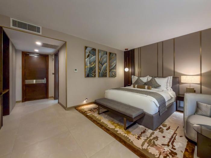 the lusso hotel