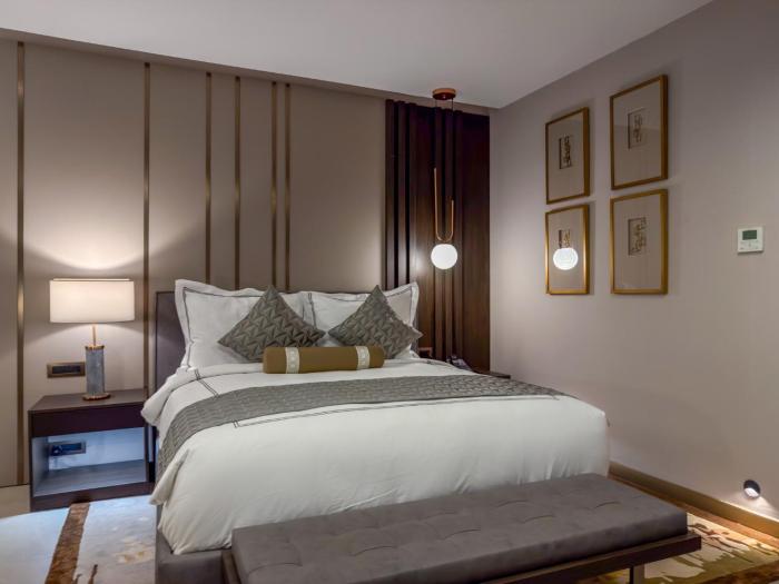 the lusso hotel