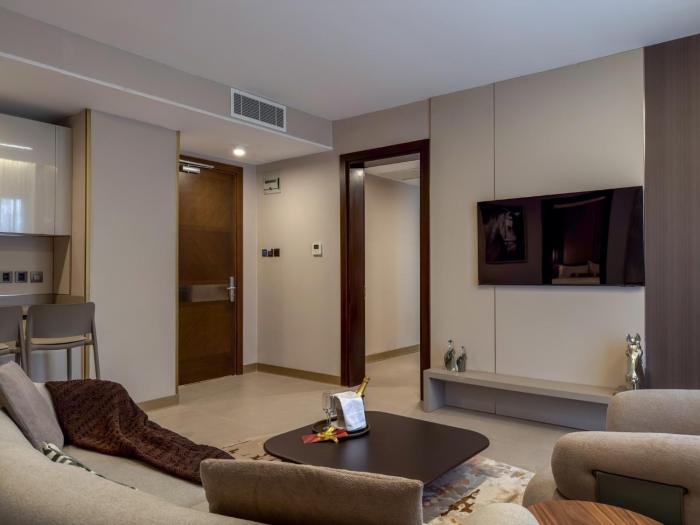 the lusso hotel