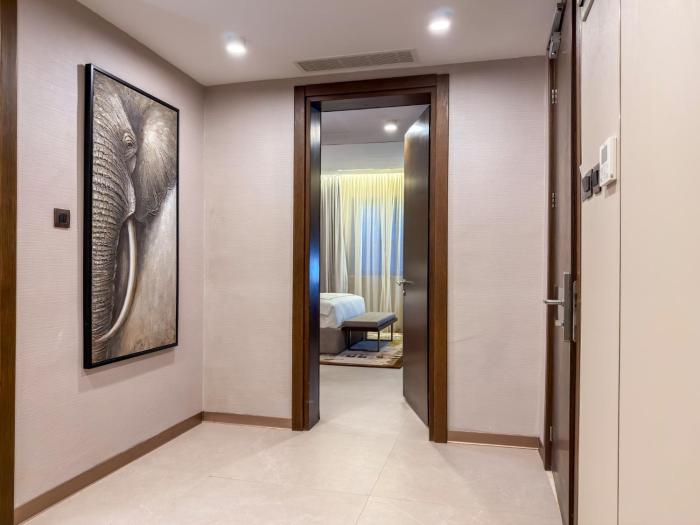 the lusso hotel