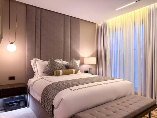 the lusso hotel
